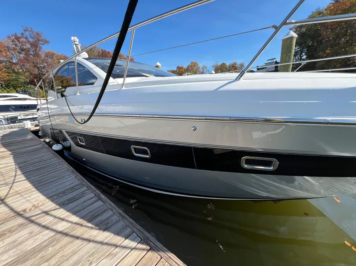 Knot Too Shabby Yacht Photos Pics 