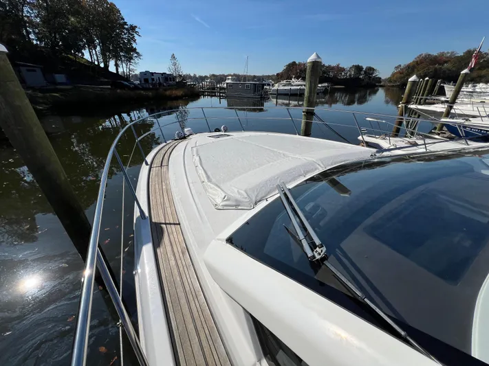 Knot Too Shabby Yacht Photos Pics 