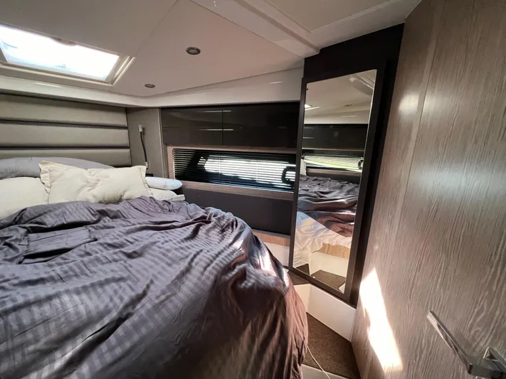 Knot Too Shabby Yacht Photos Pics 