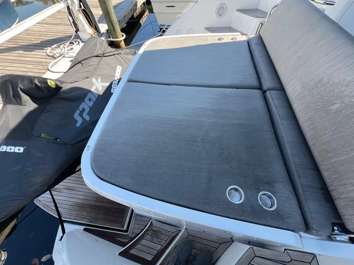 Knot Too Shabby Yacht Photos Pics 