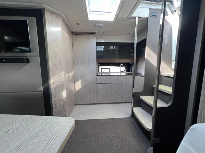 Knot Too Shabby Yacht Photos Pics 