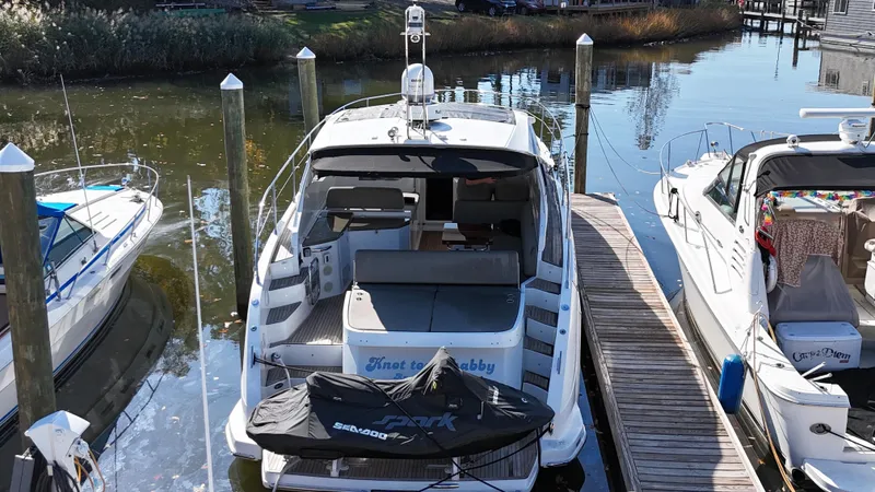 Knot Too Shabby Yacht Photos Pics 