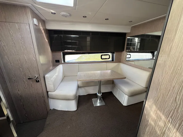 Knot Too Shabby Yacht Photos Pics 