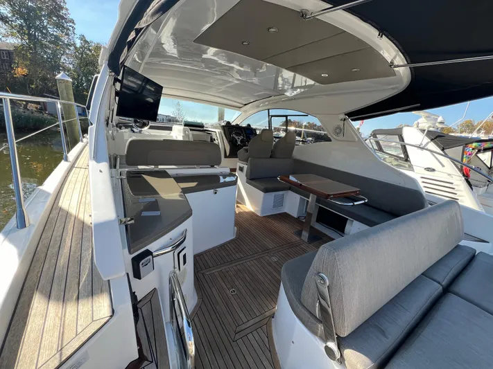 Knot Too Shabby Yacht Photos Pics 