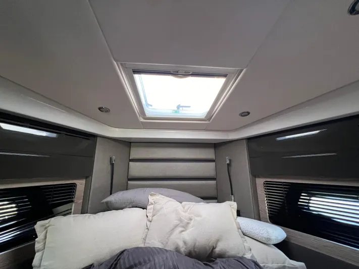 Knot Too Shabby Yacht Photos Pics 