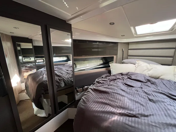 Knot Too Shabby Yacht Photos Pics 