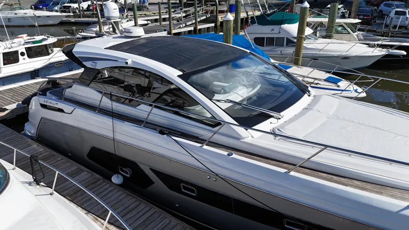 Knot Too Shabby Yacht Photos Pics 