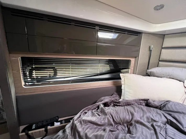 Knot Too Shabby Yacht Photos Pics 