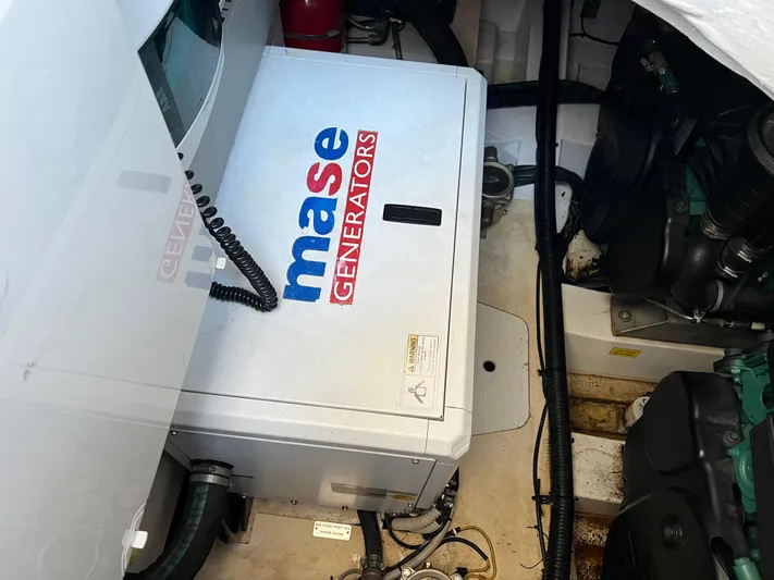 Knot Too Shabby Yacht Photos Pics 