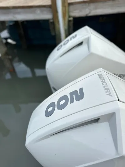  Yacht Photos Pics 2021 Sea Ray SDX 290 Outboard with Mercury engines at dockside.