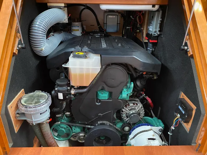 Blue Pearl Yacht Photos Pics 