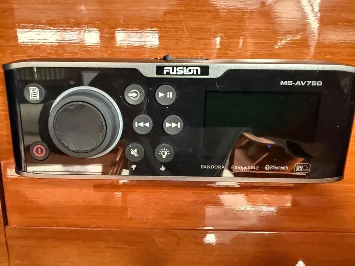 Blue Pearl Yacht Photos Pics Fusion MS-AV750 audio system on 2016 Beneteau Oceanis 60 yacht, featuring Bluetooth connectivity.