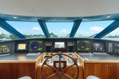 Yacht