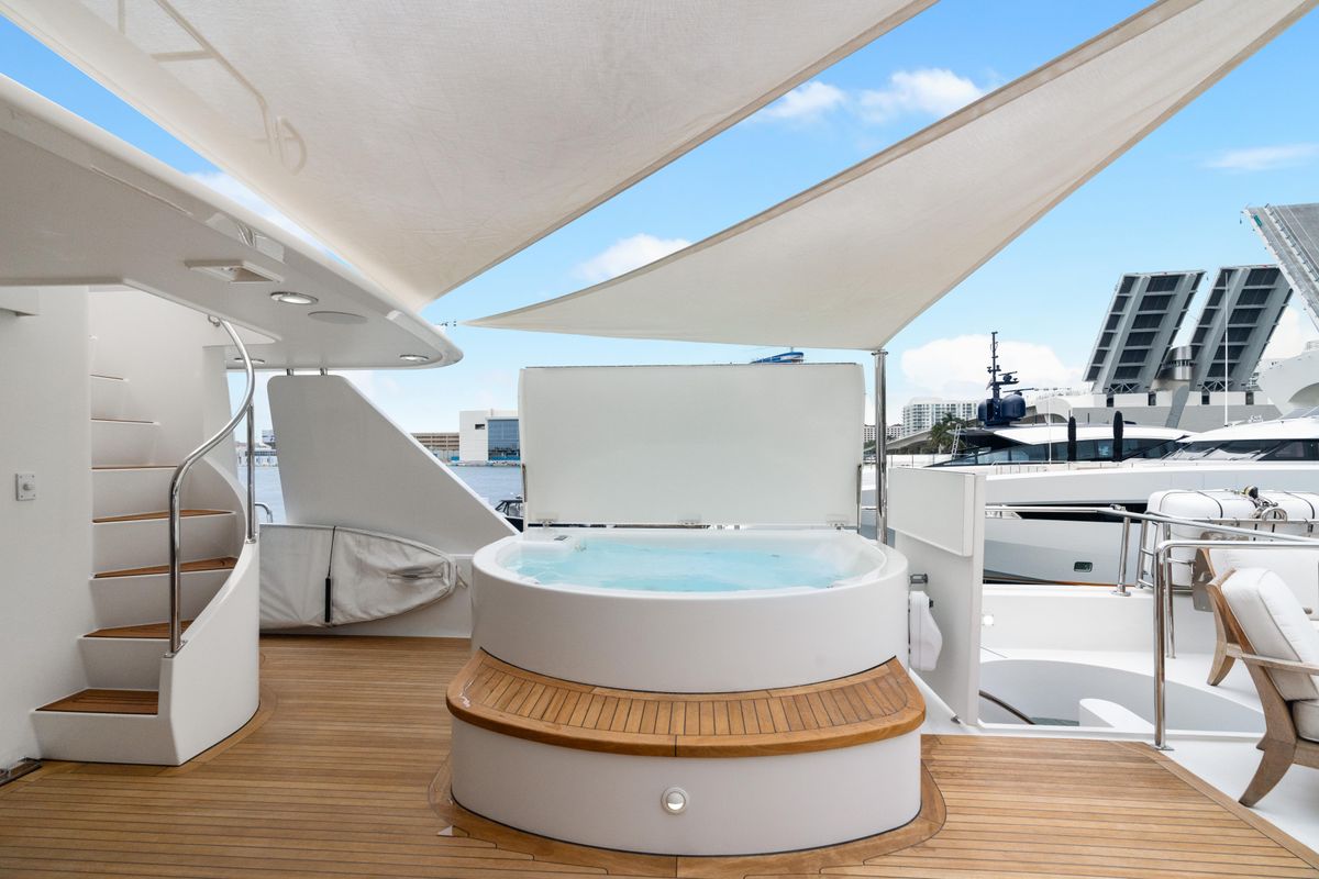 2004 Westport 130 