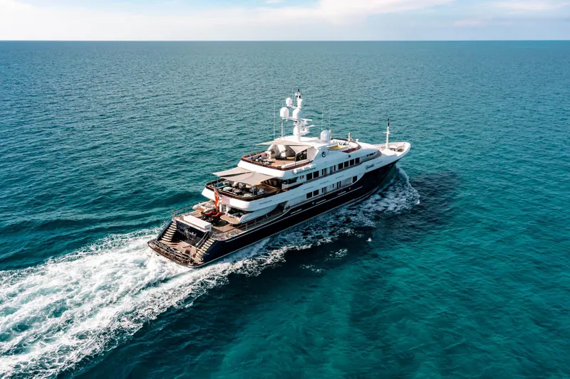 Unbridled Yacht Photos Pics 