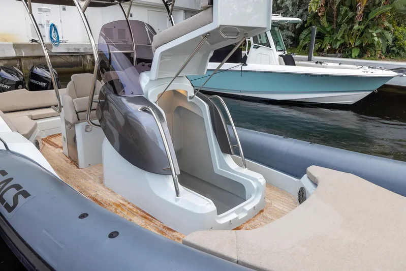  Yacht Photos Pics 2024 SACS Strider 900 luxury boat with open cabin and sleek design.