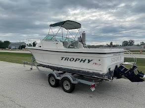 2012 Trophy 2152 Walkaround