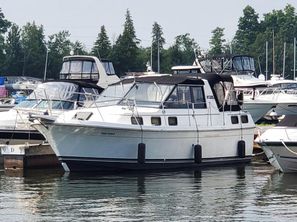 Carver 28 Riviera