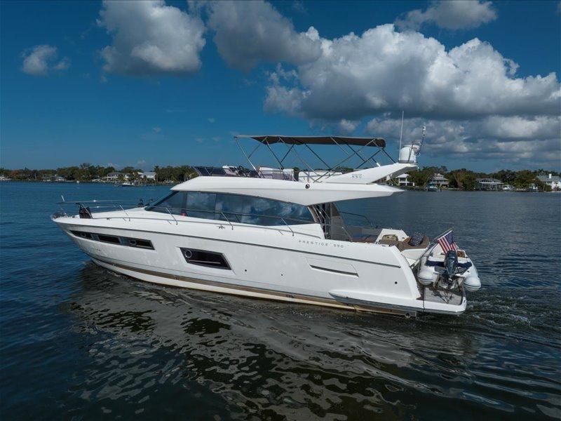 2015 Prestige 550 Flybridge