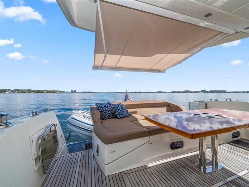 2015 Prestige 550 Flybridge