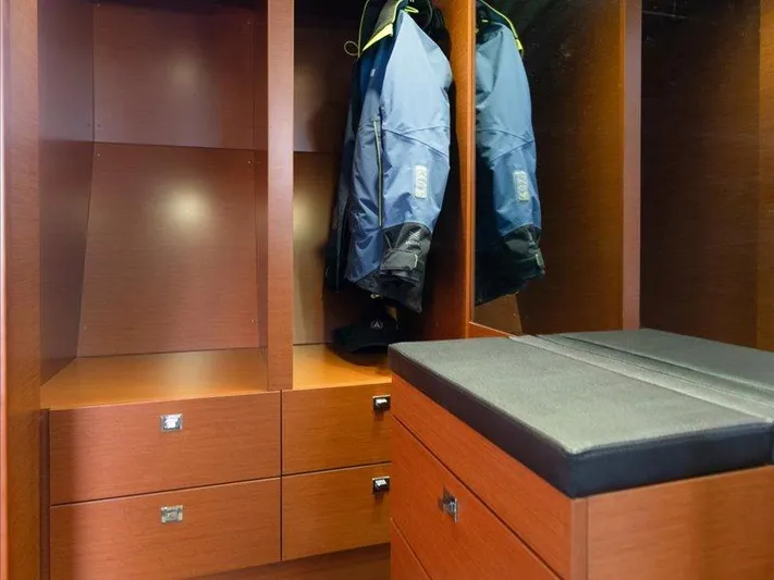 Alacrity Yacht Photos Pics 