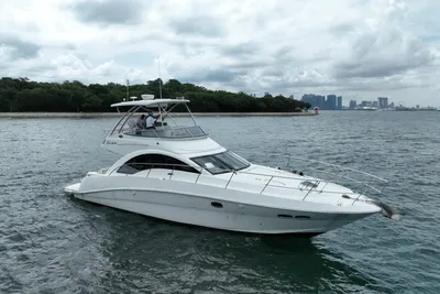 Sea Ray 47 Sedan Bridge