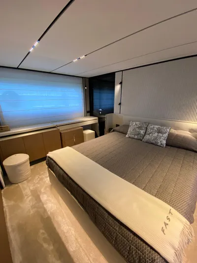  Yacht Photos Pics Ferretti Yachts 720