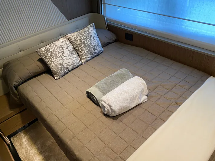  Yacht Photos Pics Ferretti Yachts 720