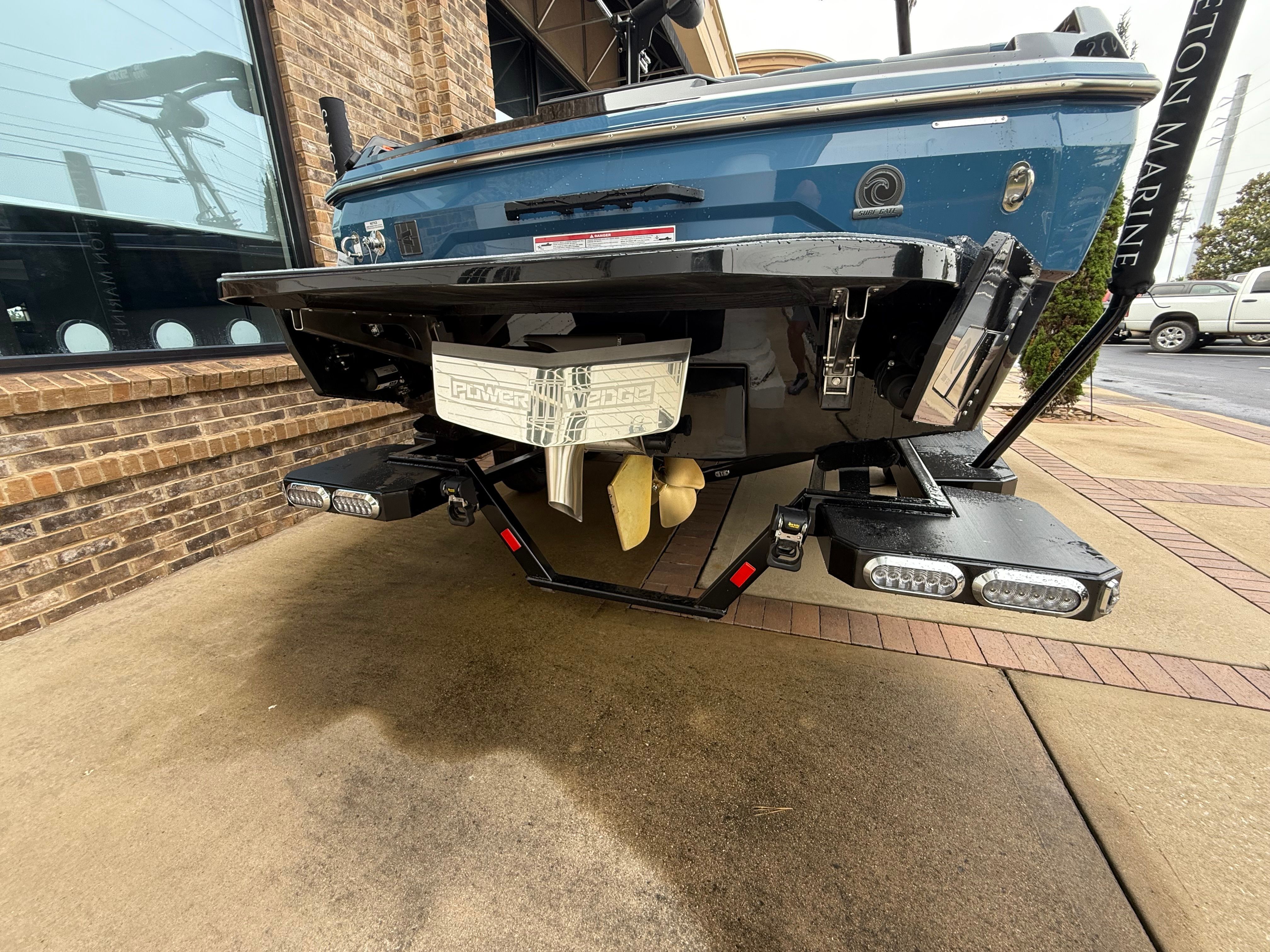 2025 AXIS A225 - Image 3