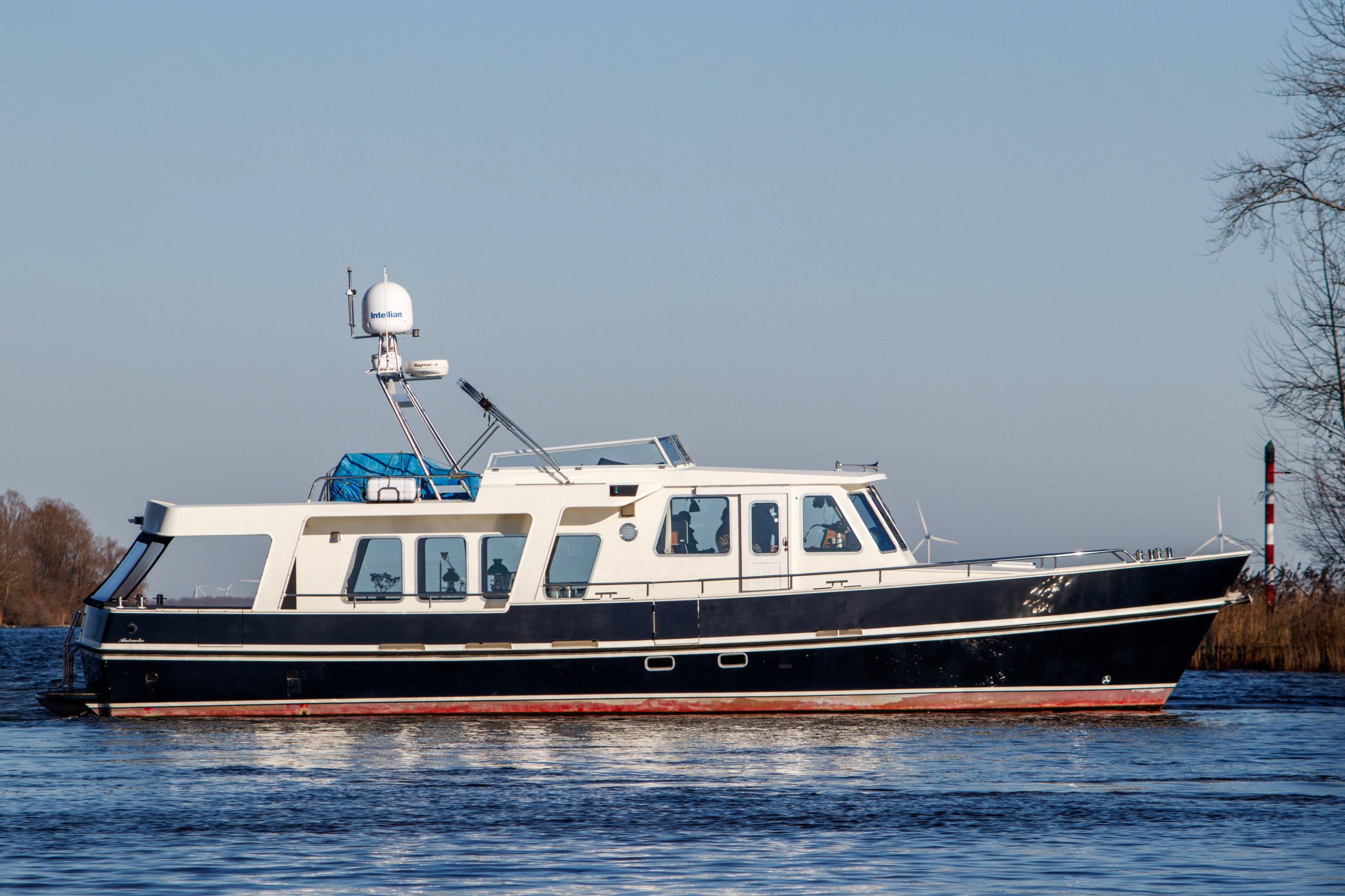 trawler yacht kaufen