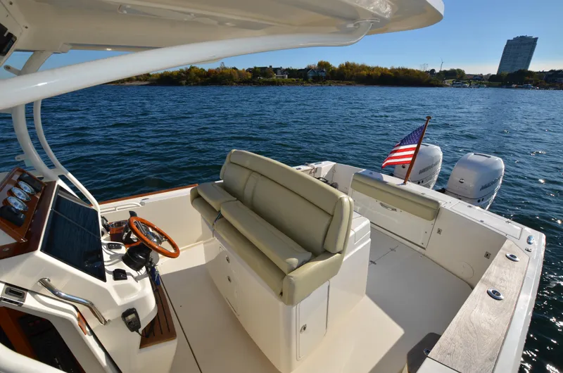 Patriot Yacht Photos Pics Helm Seating