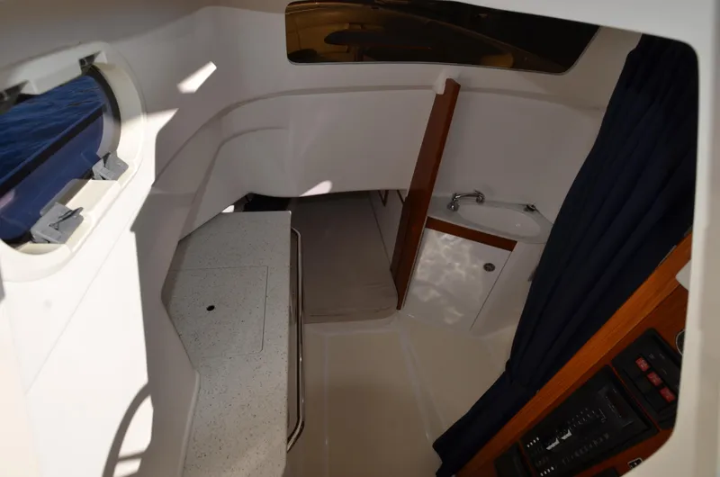 Patriot Yacht Photos Pics Down Below