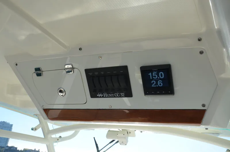 Patriot Yacht Photos Pics Helm Overhead