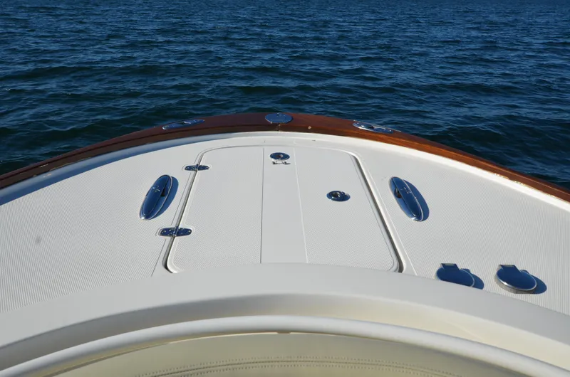 Patriot Yacht Photos Pics Windlass Area