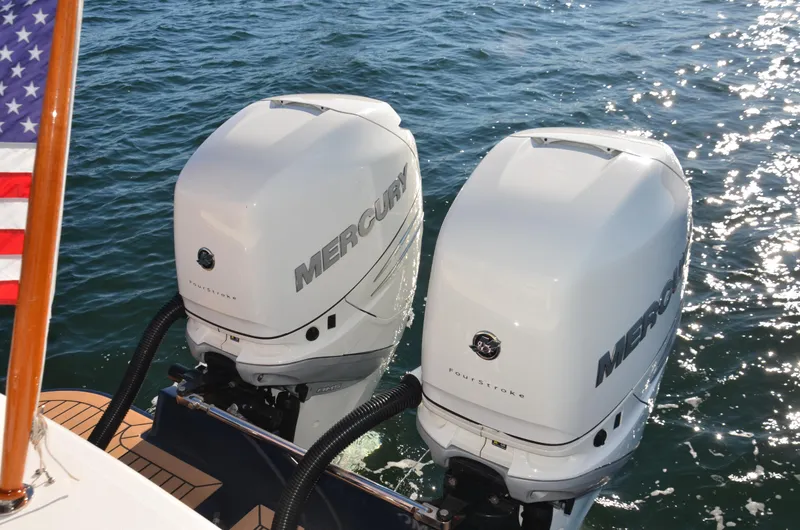 Patriot Yacht Photos Pics Mercury Outboards