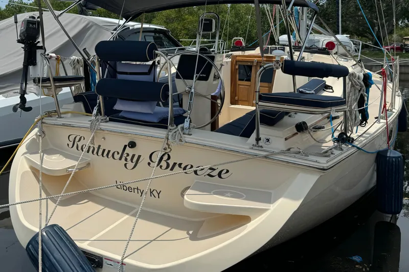 Kentucky Breeze Yacht Photos Pics 