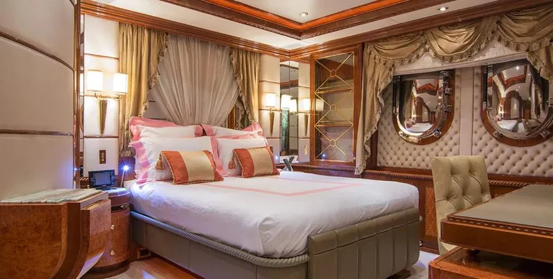  Yacht Photos Pics BENETTI 56M