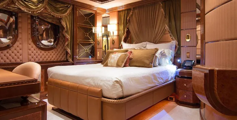  Yacht Photos Pics BENETTI 56M