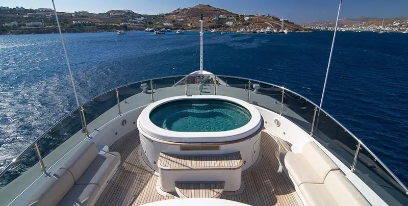  Yacht Photos Pics BENETTI 56M