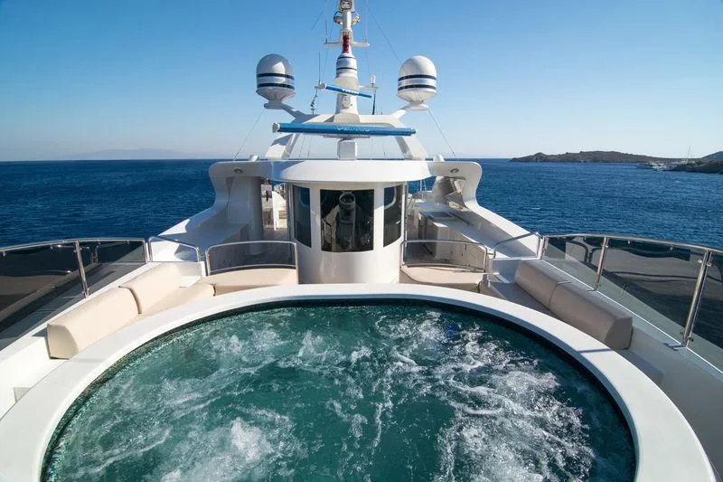  Yacht Photos Pics BENETTI 56M