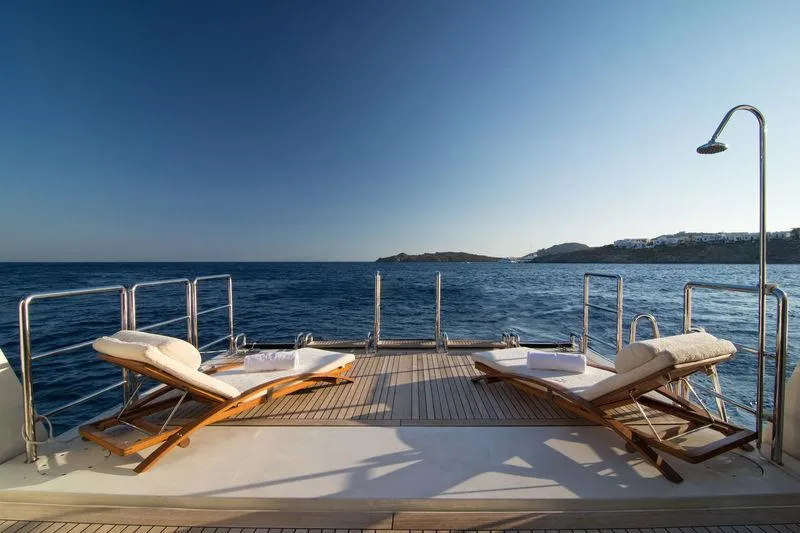  Yacht Photos Pics BENETTI 56M