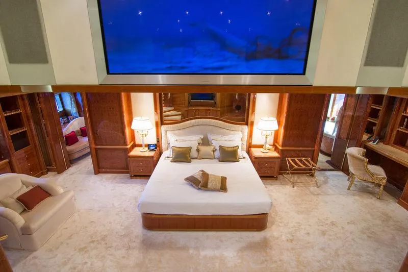  Yacht Photos Pics BENETTI 56M