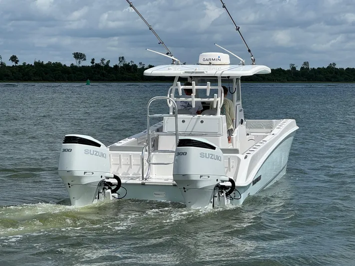 Katatak Yacht Photos Pics Twin Vee 28 KATATAK - Aft Profile