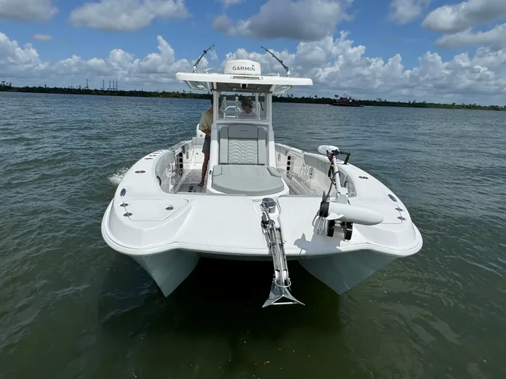 Katatak Yacht Photos Pics Twin Vee 28 KATATAK - Bow Profile