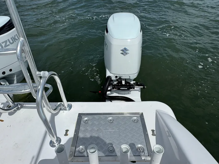 Katatak Yacht Photos Pics Twin Vee 28 KATATAK - Port Engine