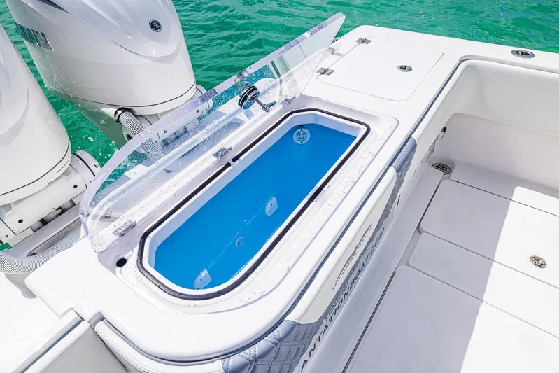  Yacht Photos Pics 2024 Invincible 33 Open Fisherman livewell and outboard motors.