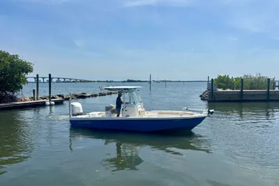 Everglades 243 CC