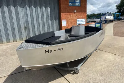 2018 Topcraft 606 Tender