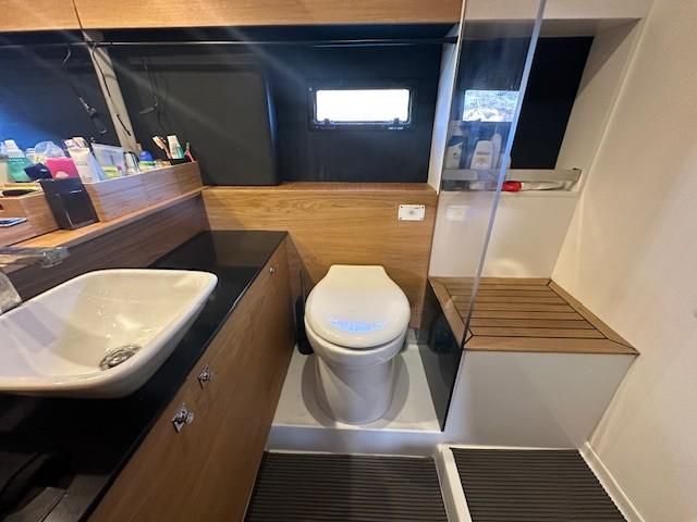 2020 De Antonio Yachts 46 