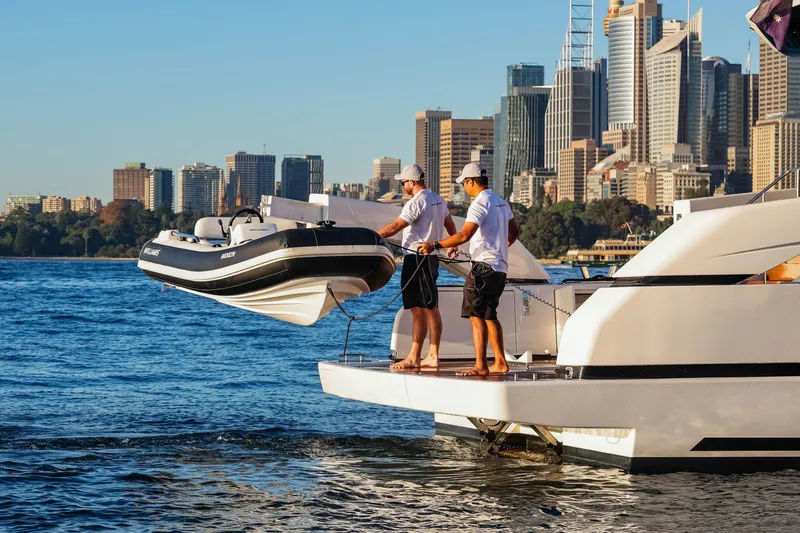 Donnachaidh Yacht Photos Pics 